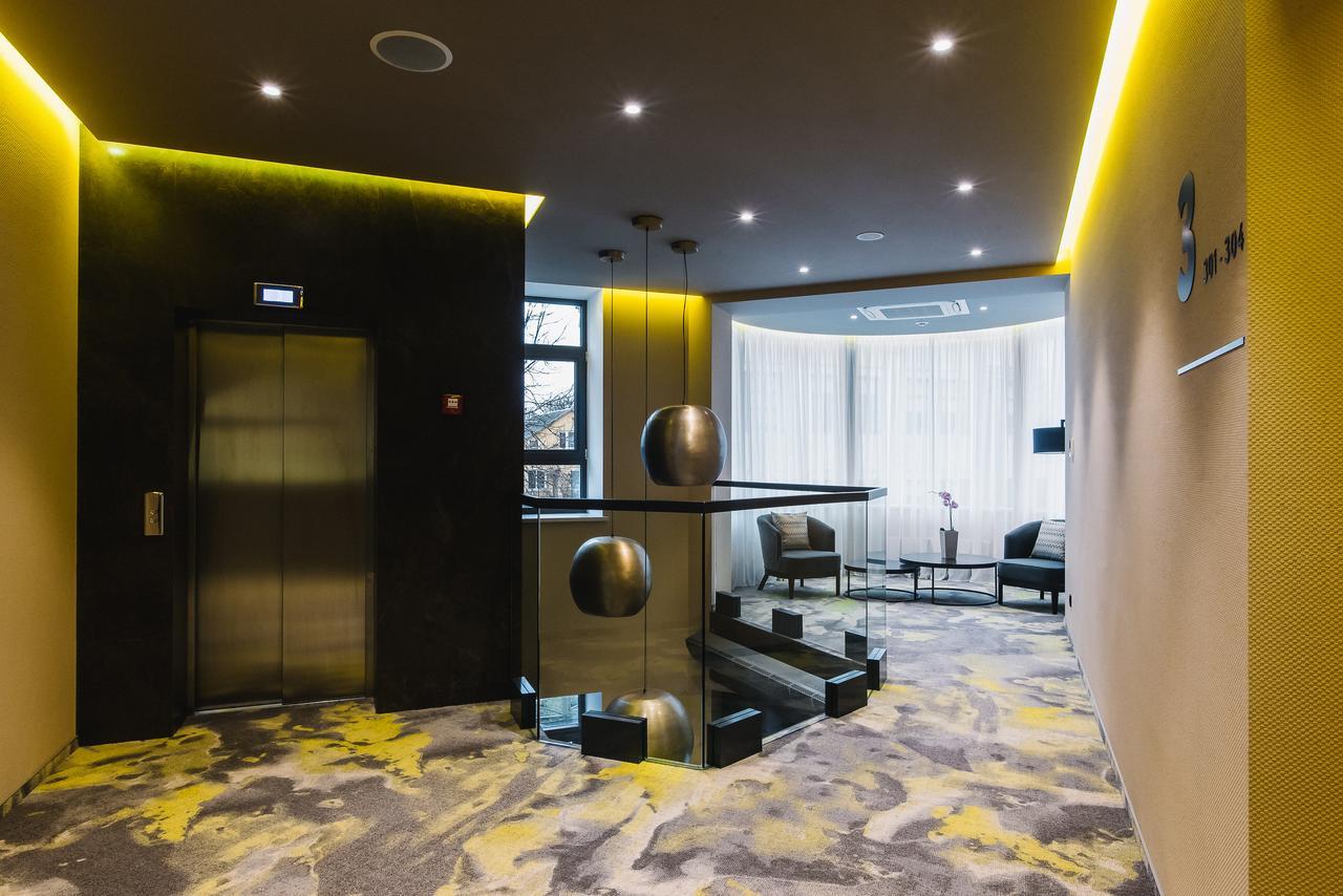 Noble Boutique Hotel Lutsʼk Exterior foto